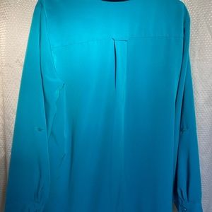 Smooth, loose, transparent fabric